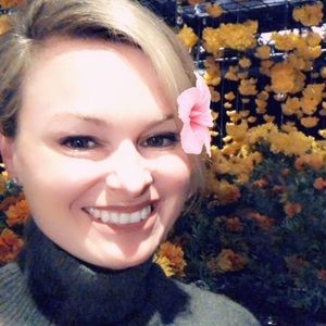 Meet your Posher, Lorraine